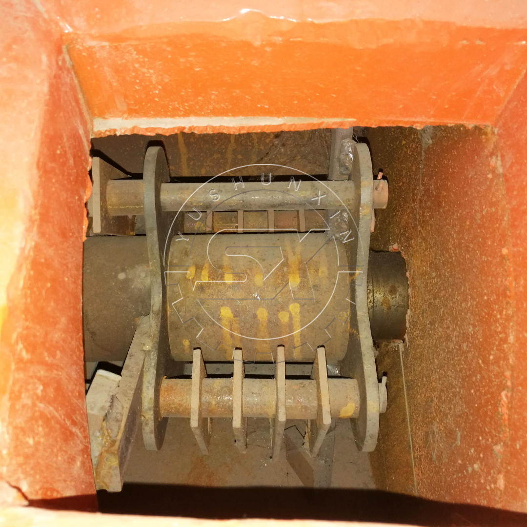 The Inner Design of Semi-Water Crushing Machine