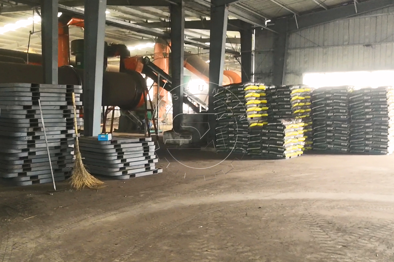 The Part of Stacking in Swine Manure Fertilizer Making Plant