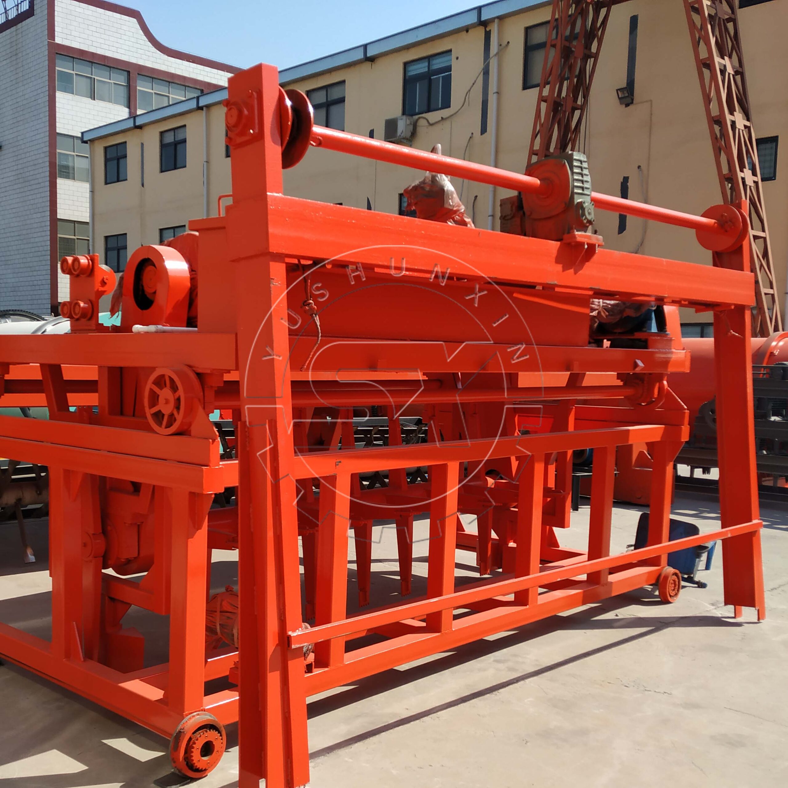 Groove type composting machine for organic fertilizer