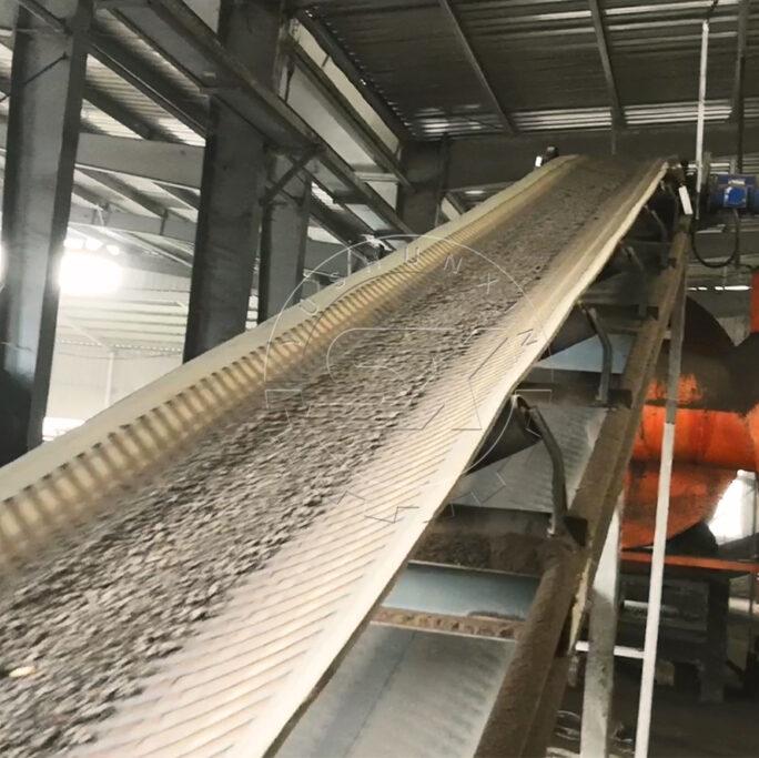 belt conveyor in fertilizer production line
